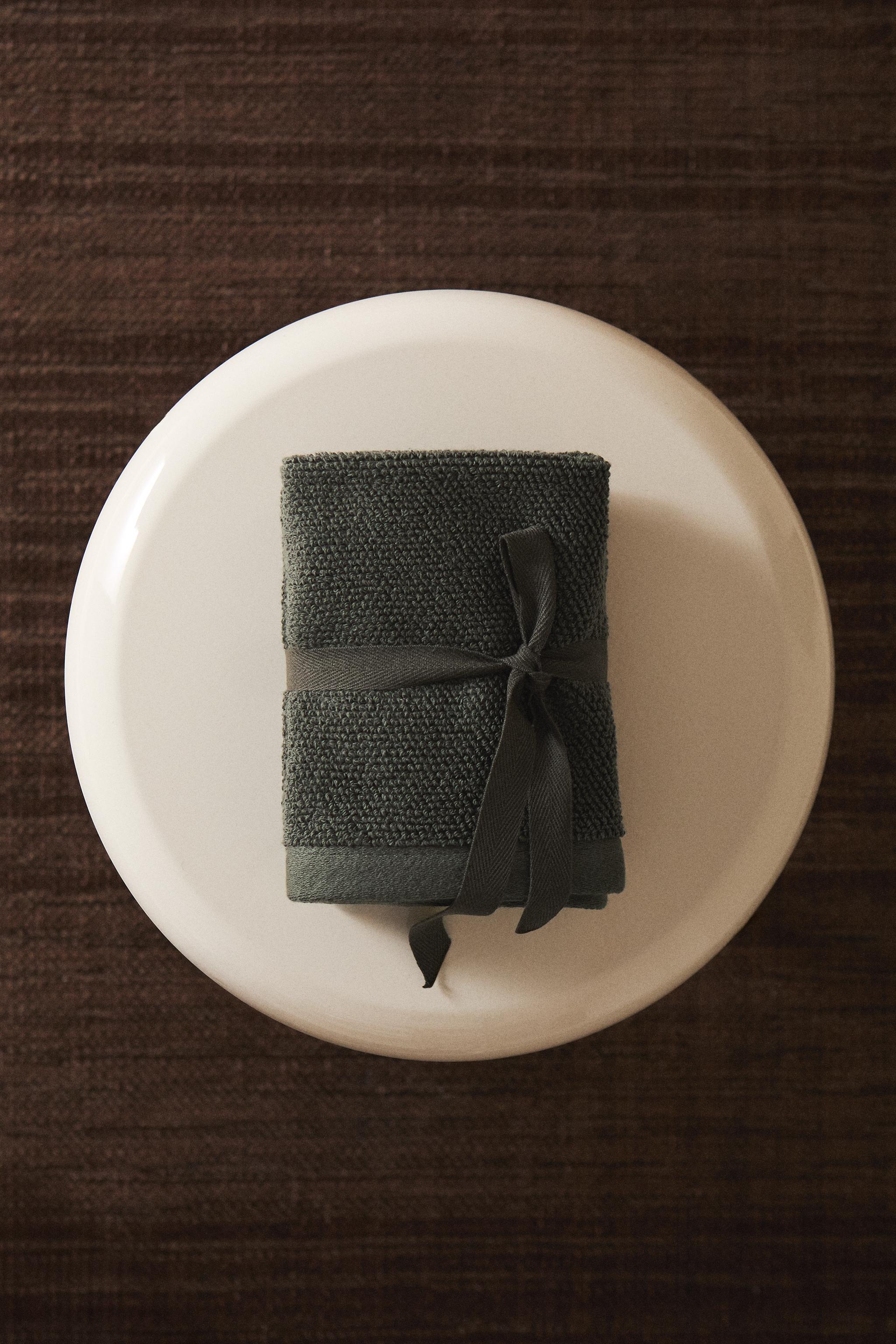 SET OF RICE STITCH COTTON HAND TOWELS (SET OF 3)